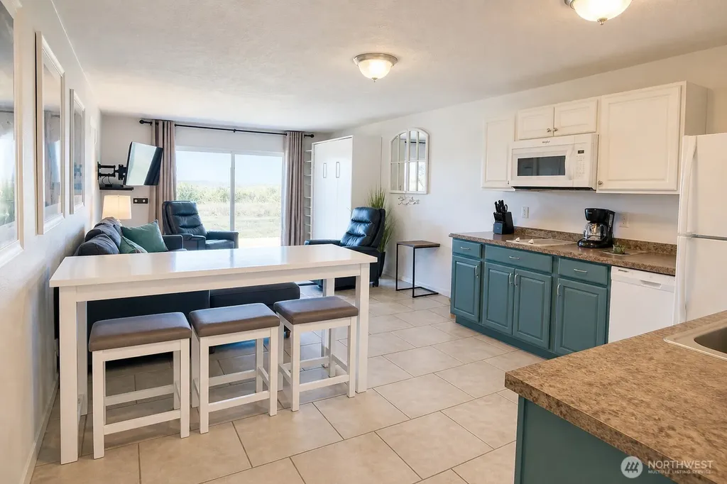 304 14th Street NW Long Beach WA 98631