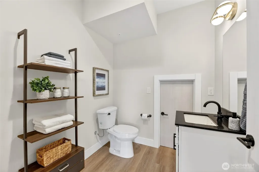 6543 35th Avenue SW Seattle WA 98126
