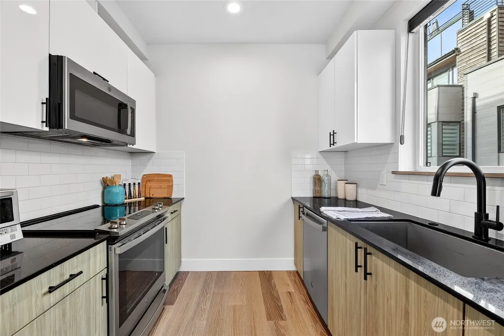 6543 35th Avenue SW Seattle WA 98126