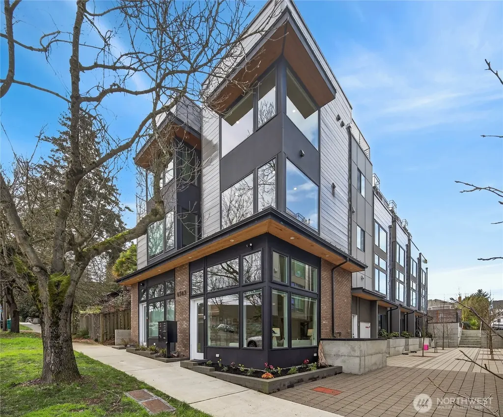 6543 35th Avenue SW Seattle WA 98126