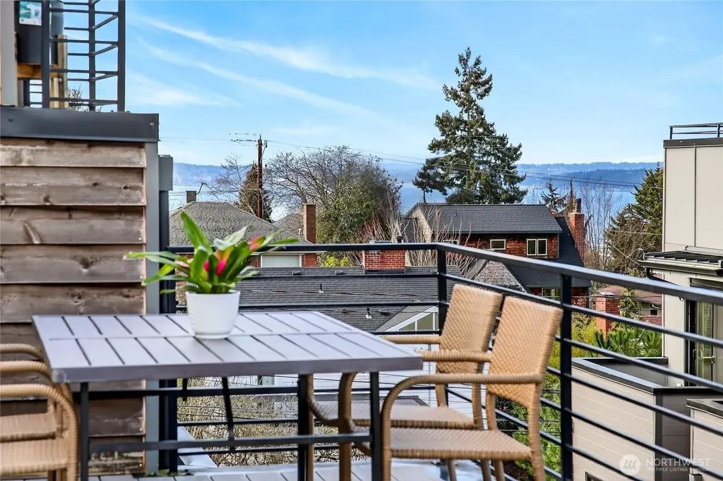 6543 35th Avenue SW Seattle WA 98126