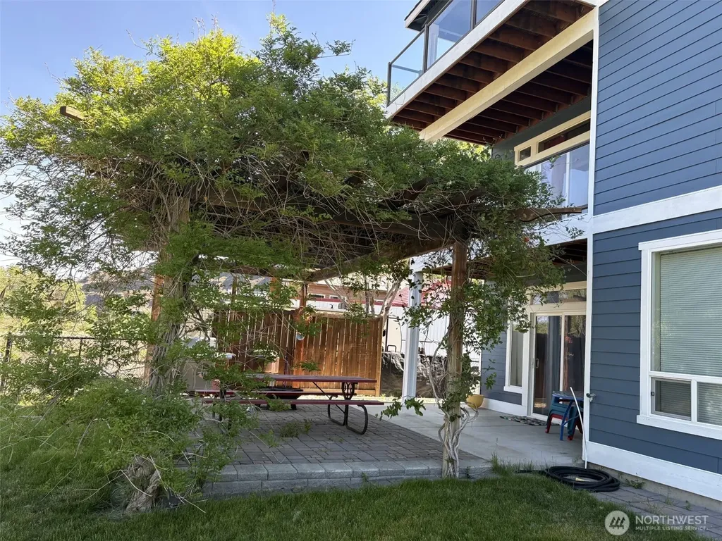 582 River Drive SW Quincy WA 98848