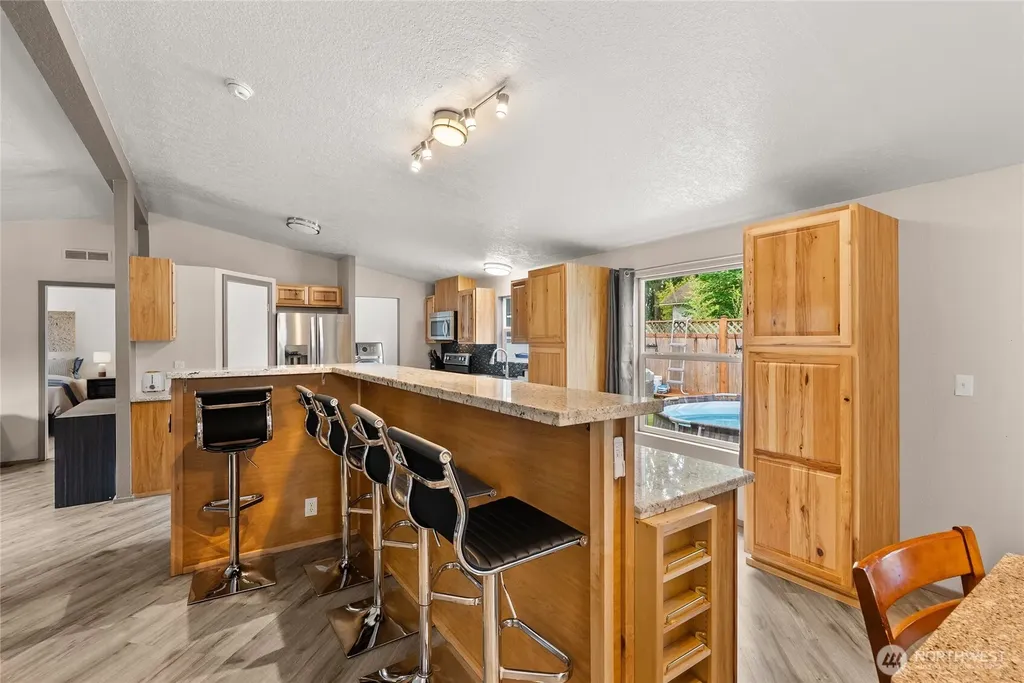 13741 Horsefall Avenue SE Rainier WA 98576