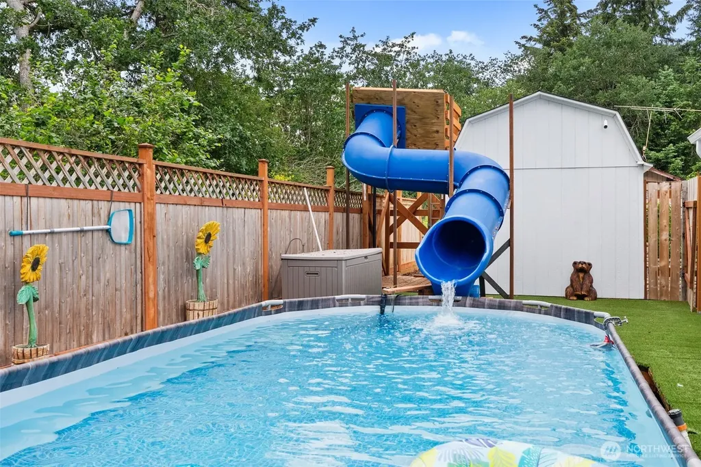 13741 Horsefall Avenue SE Rainier WA 98576