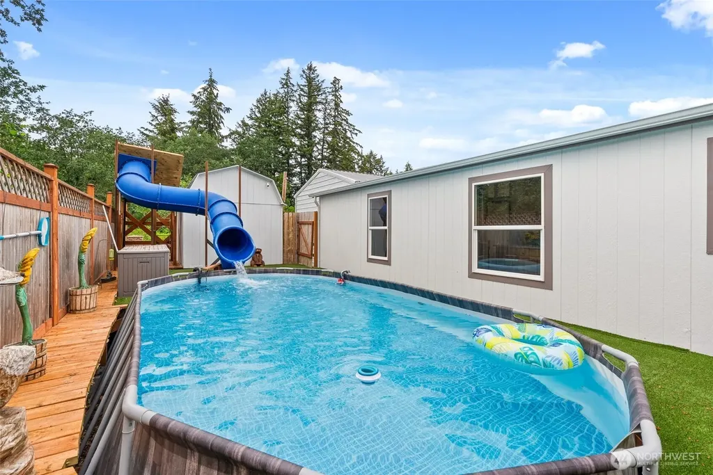 13741 Horsefall Avenue SE Rainier WA 98576