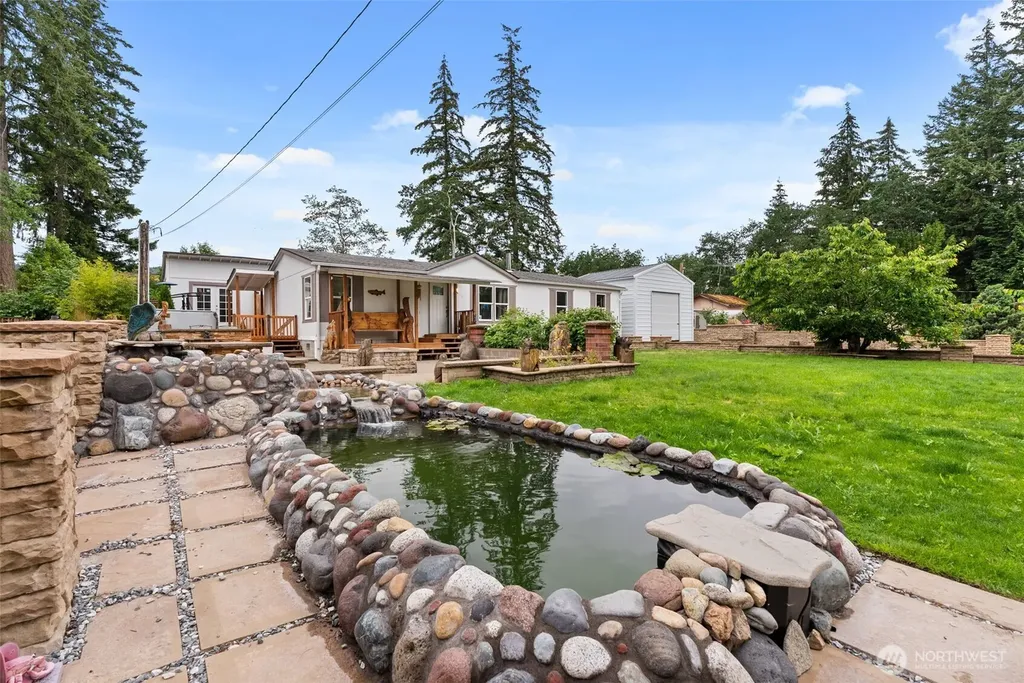13741 Horsefall Avenue SE Rainier WA 98576