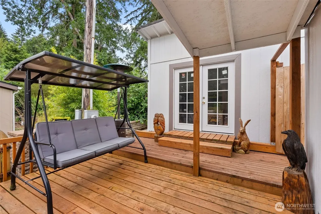 13741 Horsefall Avenue SE Rainier WA 98576