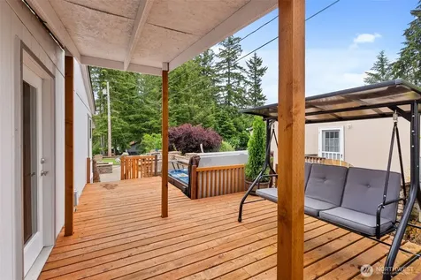 13741 Horsefall Avenue SE Rainier WA 98576