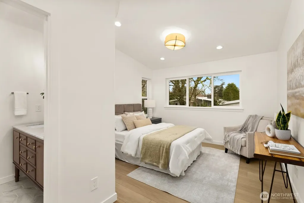 7340 B 40th Avenue NE Seattle WA 98115