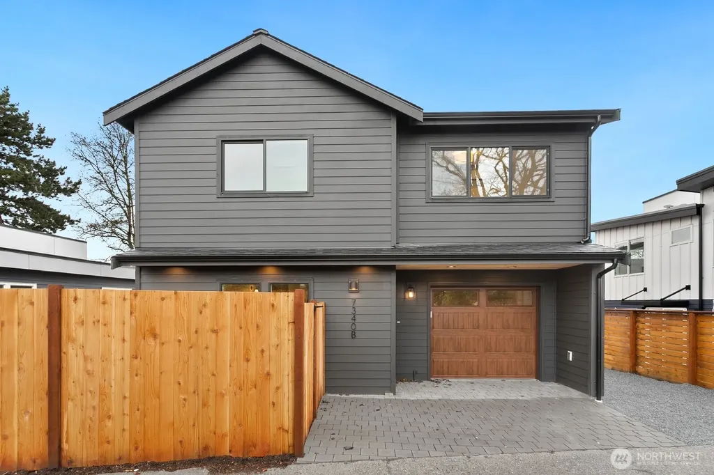 7340 B 40th Avenue NE Seattle WA 98115