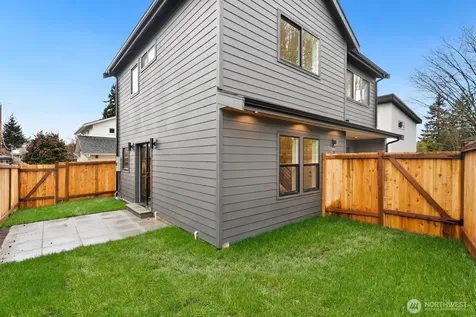 7340 B 40th Avenue NE Seattle WA 98115