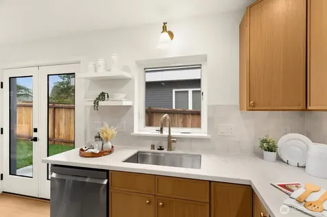 7340 B 40th Avenue NE Seattle WA 98115