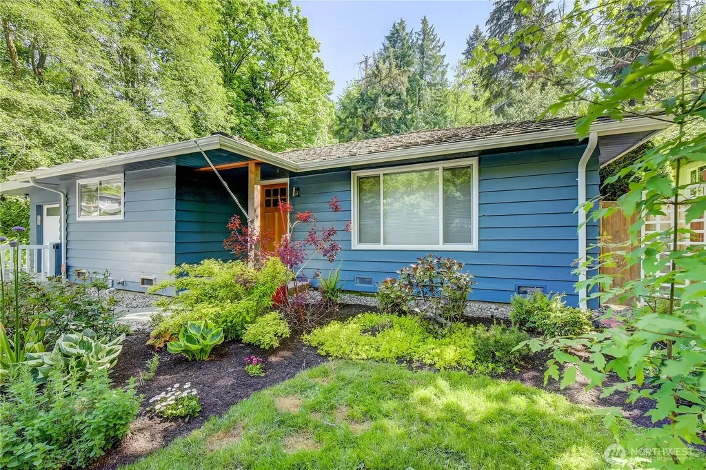 1010 Main Street Edmonds WA 98020