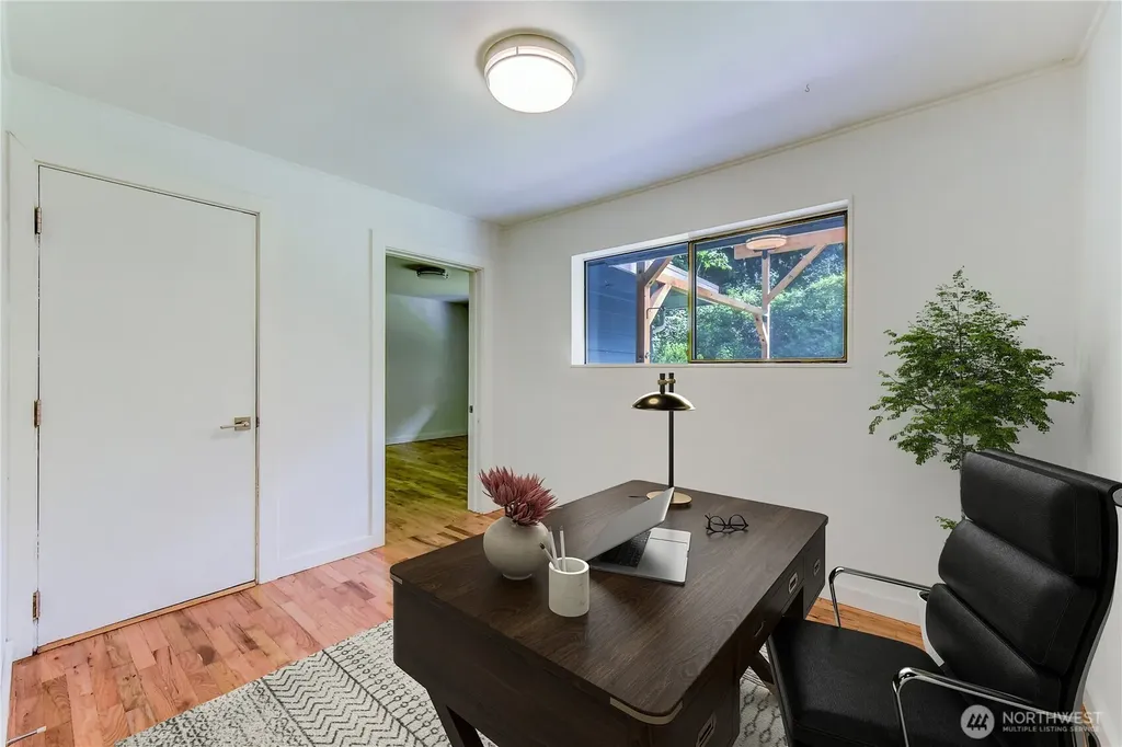 1010 Main Street Edmonds WA 98020