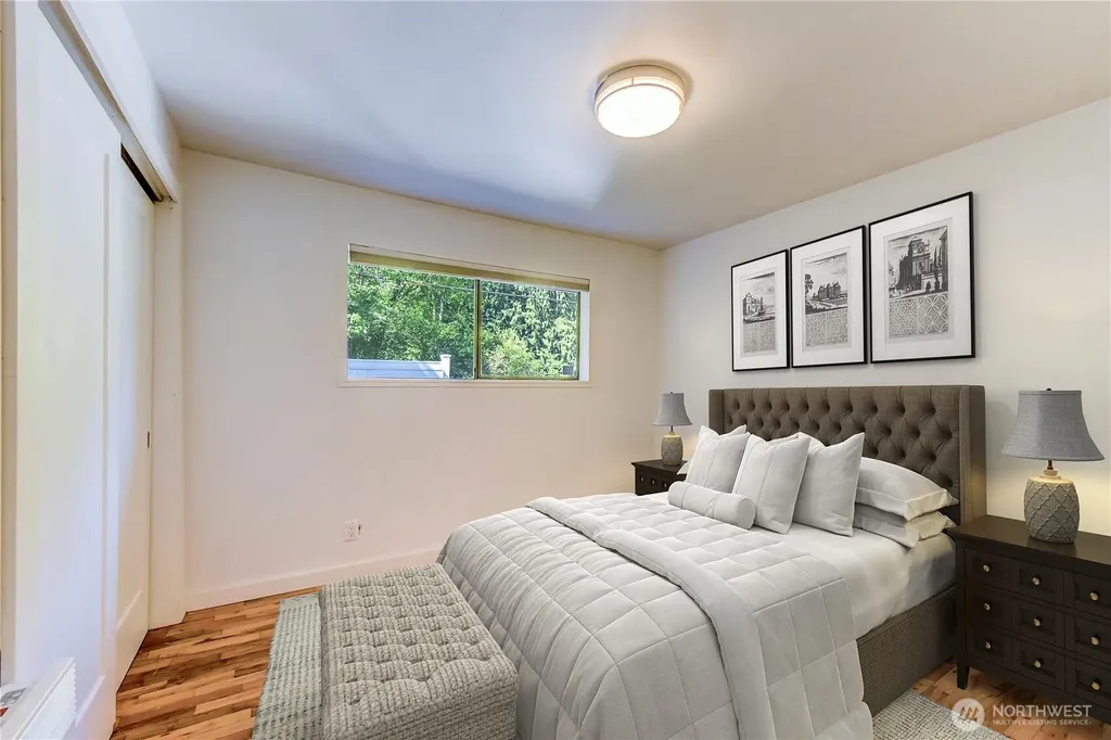 1010 Main Street Edmonds WA 98020