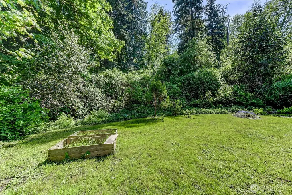 1010 Main Street Edmonds WA 98020