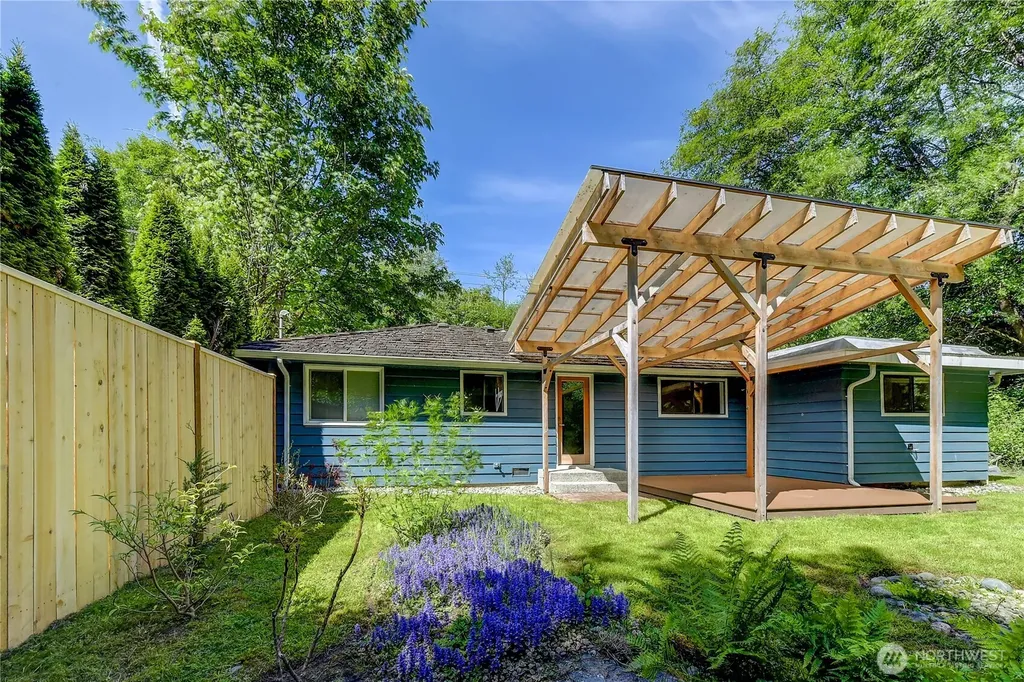 1010 Main Street Edmonds WA 98020