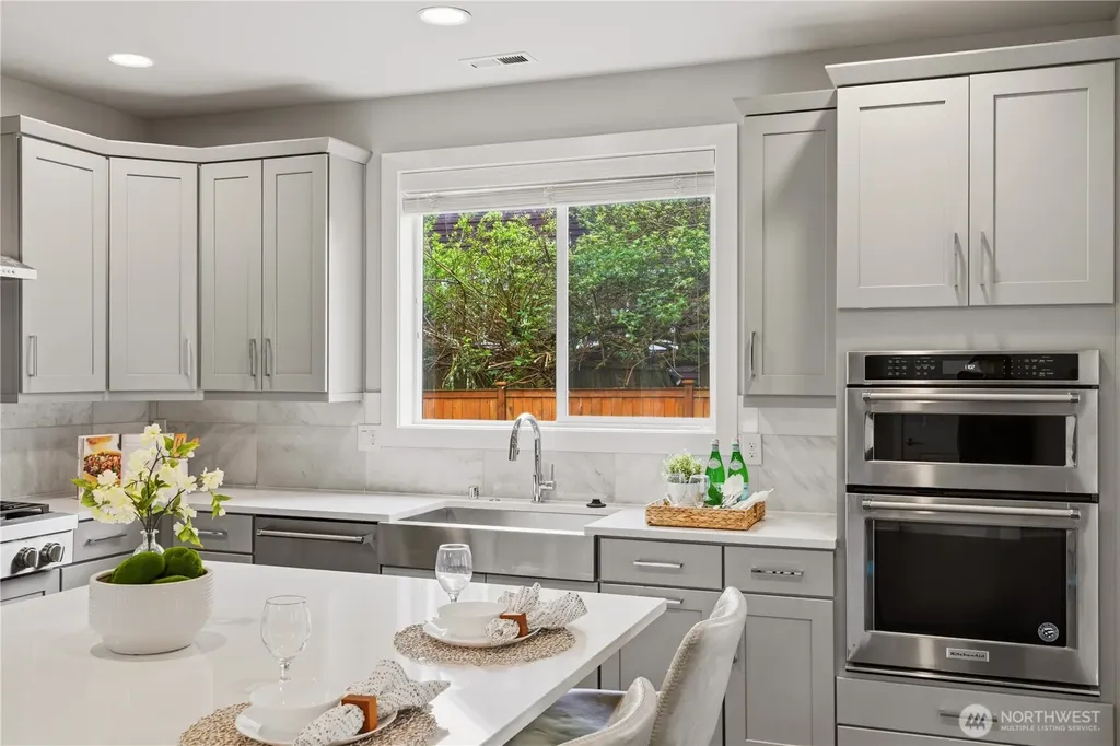 8215 NE 126th Drive Kirkland WA 98034