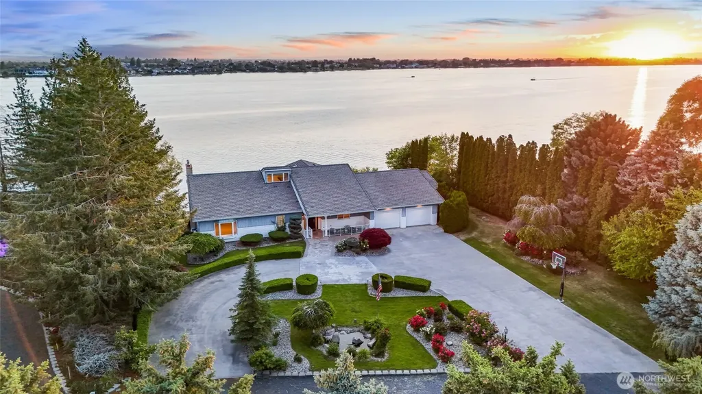 1782 Valley Road NE Moses Lake WA 98837