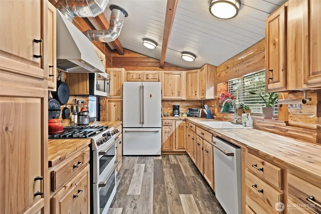 9361 Misery Point Road NW Seabeck WA 98380