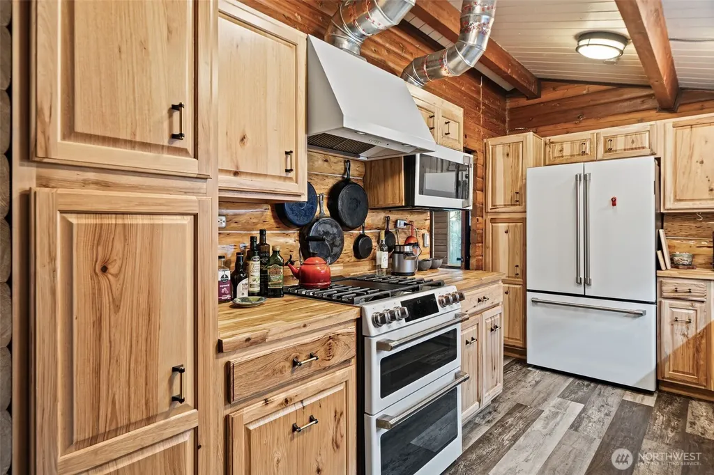 9361 Misery Point Road NW Seabeck WA 98380