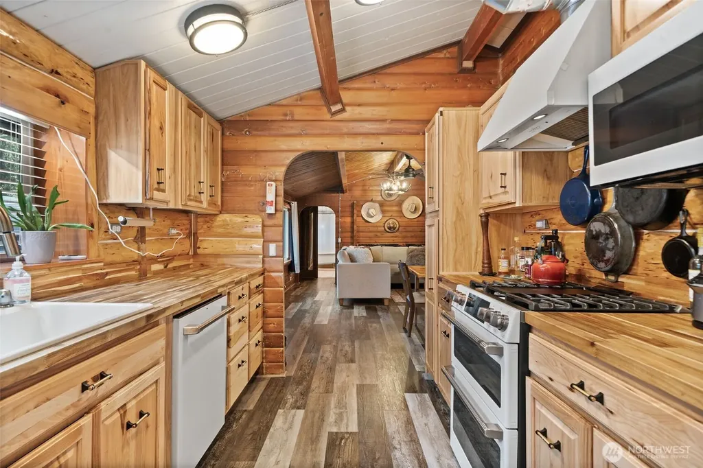 9361 Misery Point Road NW Seabeck WA 98380