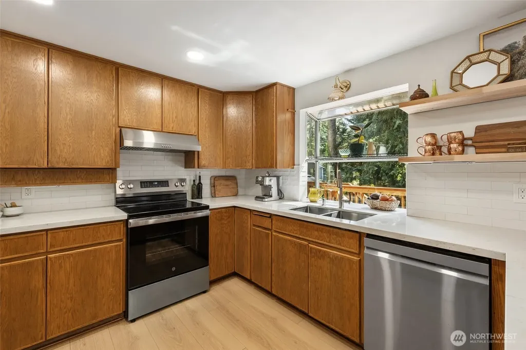 16704 188th Place NE Woodinville WA 98072