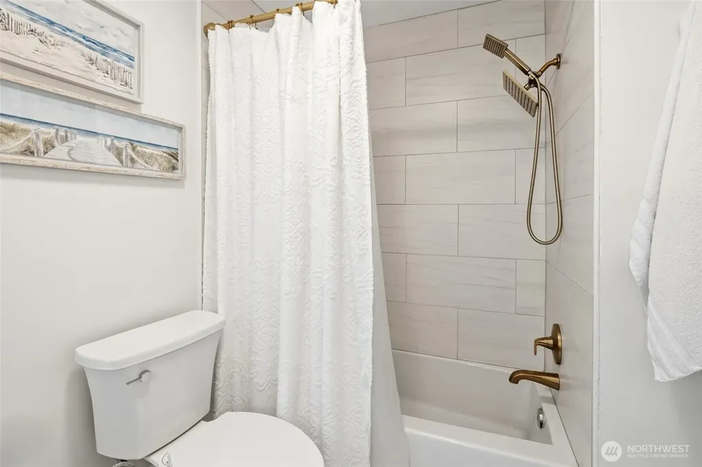 16704 188th Place NE Woodinville WA 98072