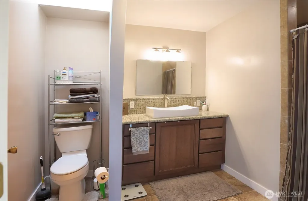 2101 W Lakeside Drive Moses Lake WA 98837