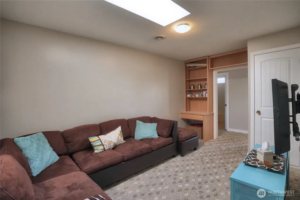 2101 W Lakeside Drive Moses Lake WA 98837