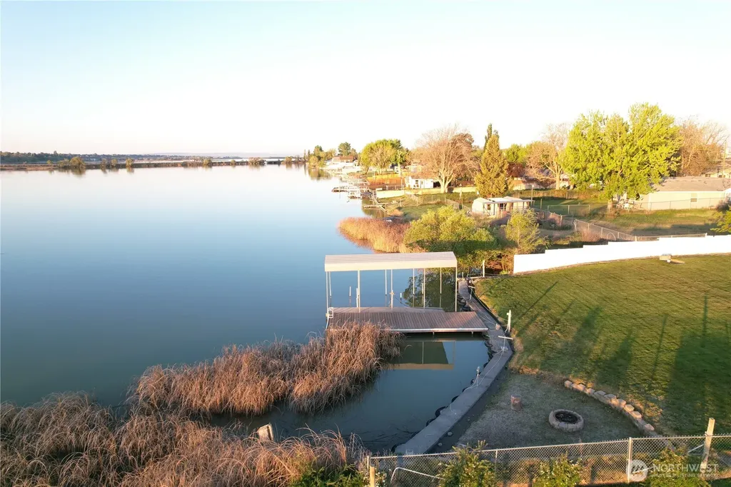 2101 W Lakeside Drive Moses Lake WA 98837