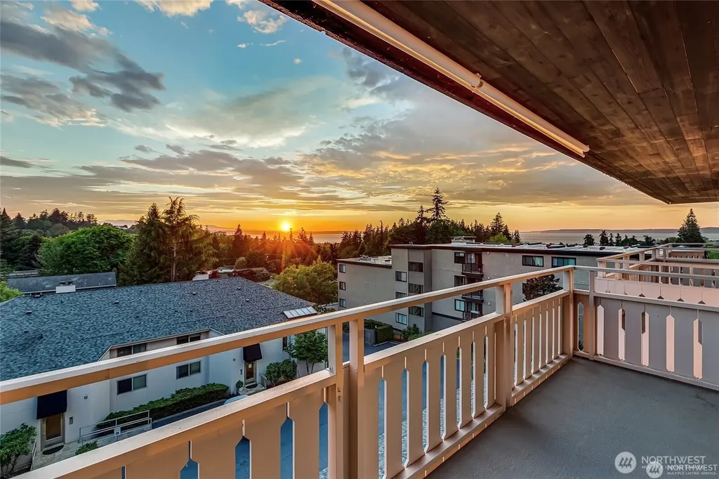 1110 5th Avenue S Edmonds WA 98020