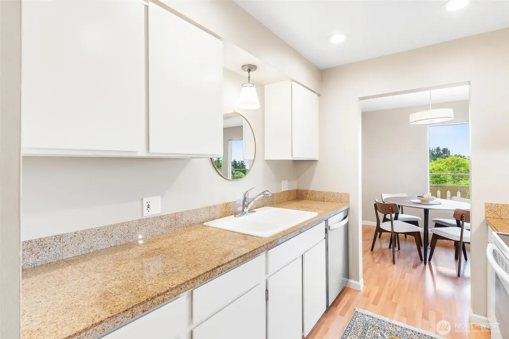 1110 5th Avenue S Edmonds WA 98020