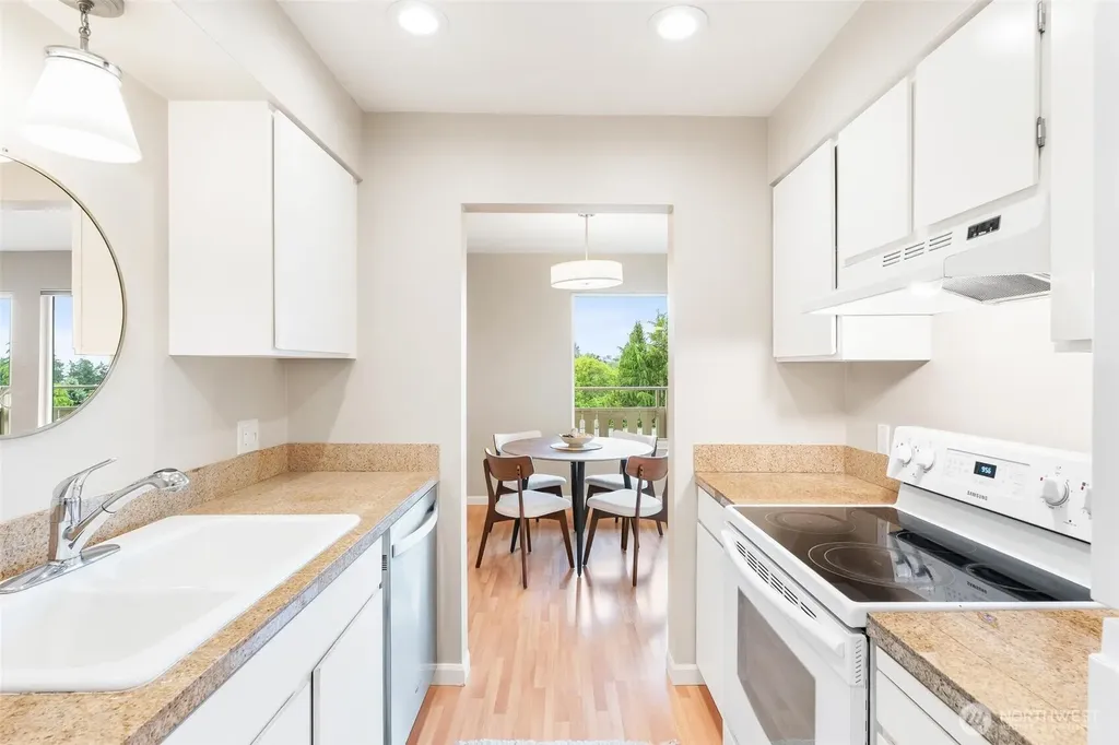 1110 5th Avenue S Edmonds WA 98020