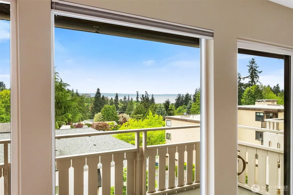 1110 5th Avenue S Edmonds WA 98020