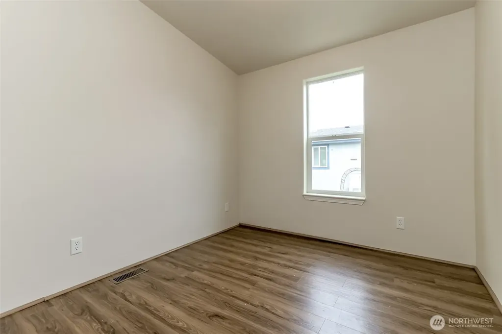 7104 141st Avenue E Sumner WA 98390