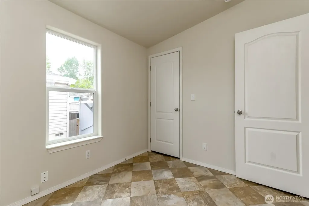 7104 141st Avenue E Sumner WA 98390