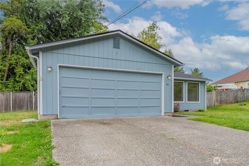 611 Phoenix Street NE Olympia WA 98506