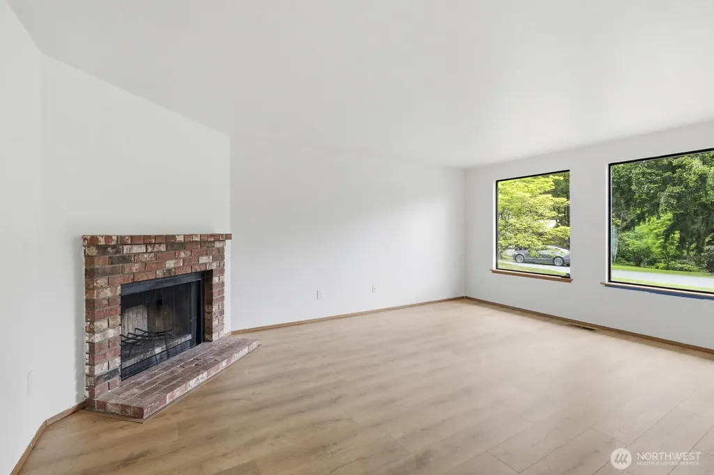 611 Phoenix Street NE Olympia WA 98506
