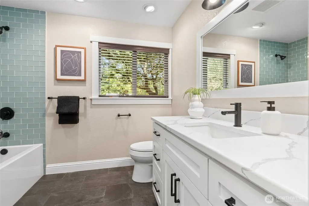 6219 89th Avenue SE Mercer Island WA 98040