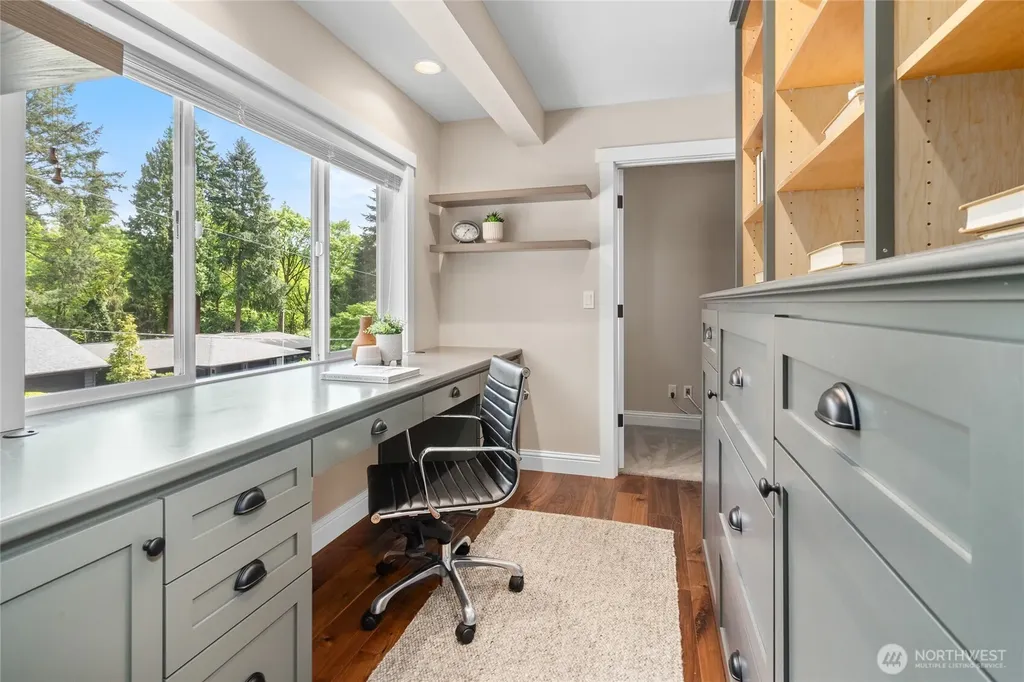 6219 89th Avenue SE Mercer Island WA 98040