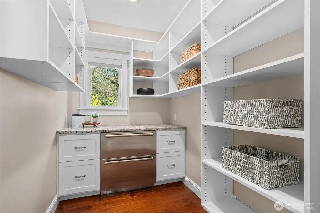 6219 89th Avenue SE Mercer Island WA 98040