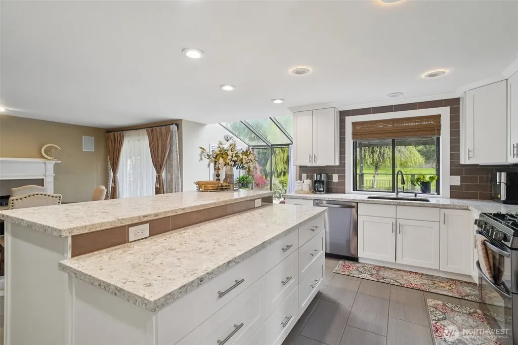 25114 Lake Wilderness Country Club Drive SE Maple Valley WA 98038