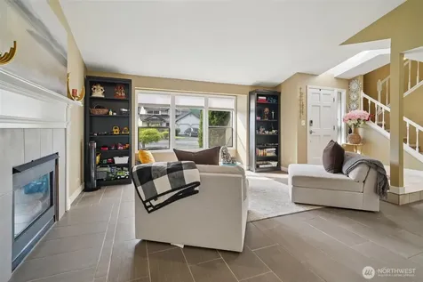25114 Lake Wilderness Country Club Drive SE Maple Valley WA 98038