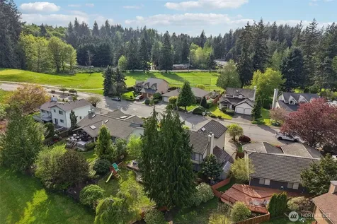 25114 Lake Wilderness Country Club Drive SE Maple Valley WA 98038