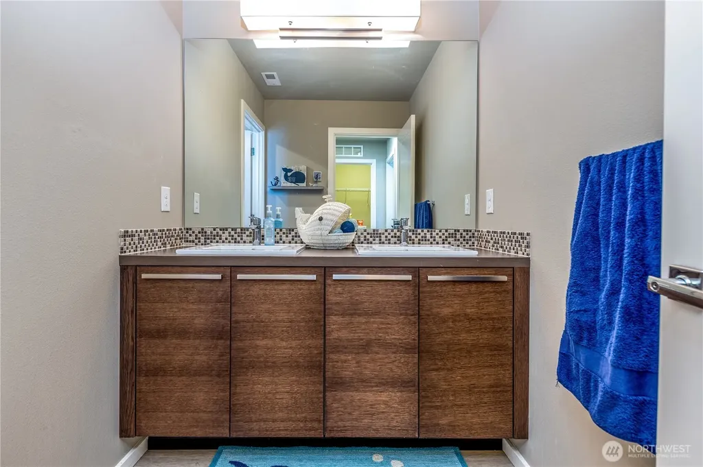 27401 243rd Place SE Maple Valley WA 98038