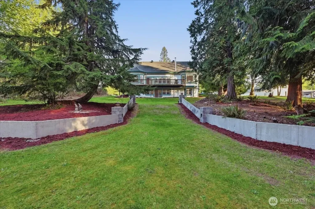 12811 Kapowsin Highlands Drive E Graham WA 98338