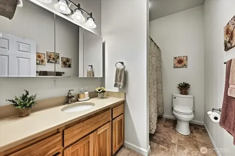 12811 Kapowsin Highlands Drive E Graham WA 98338