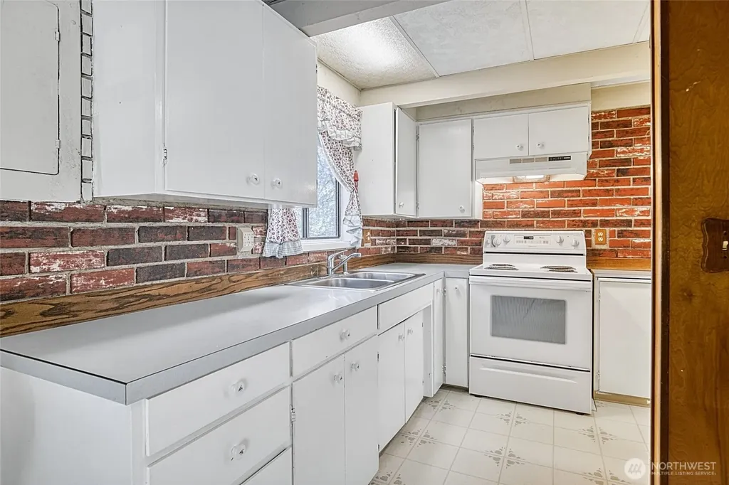 419 Draconis Avenue SE Ocean Shores WA 98569