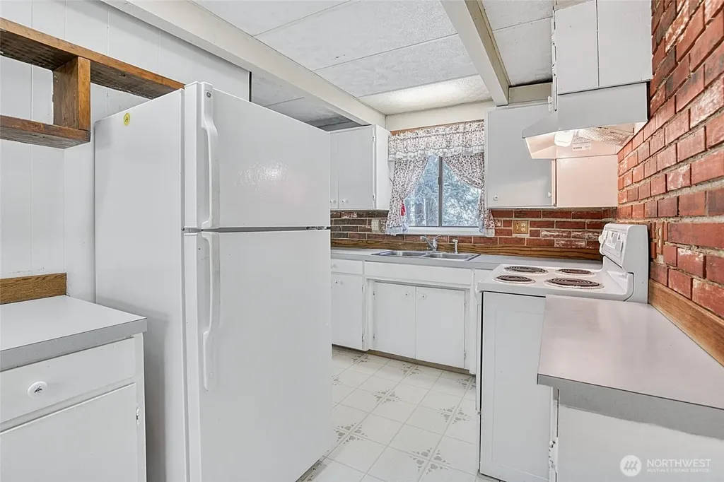 419 Draconis Avenue SE Ocean Shores WA 98569